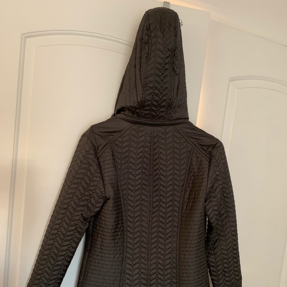 Pre-owned fall jacket. - Picture 3 of 4